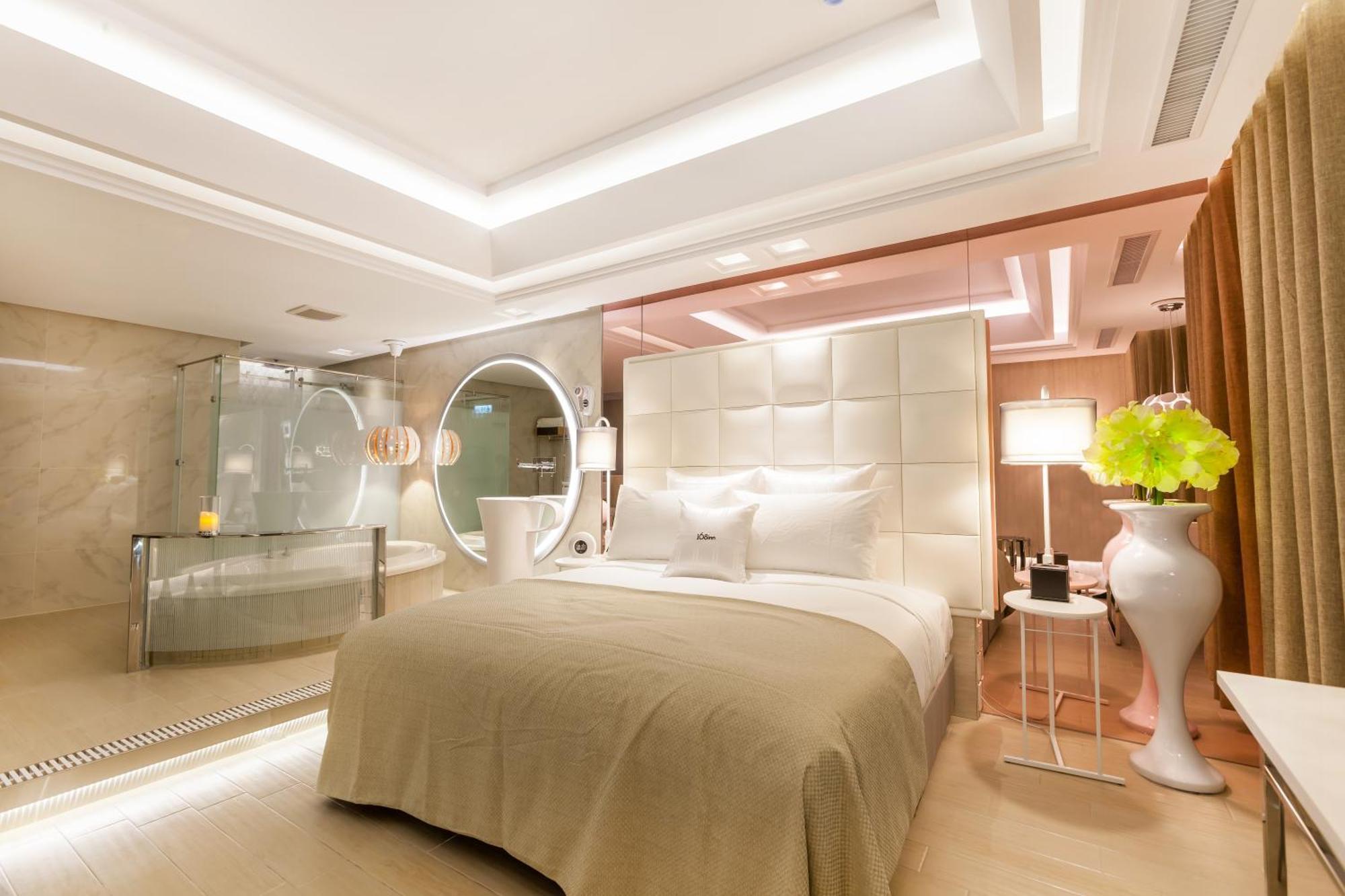 Six Star Motel-Taoyuan Extérieur photo