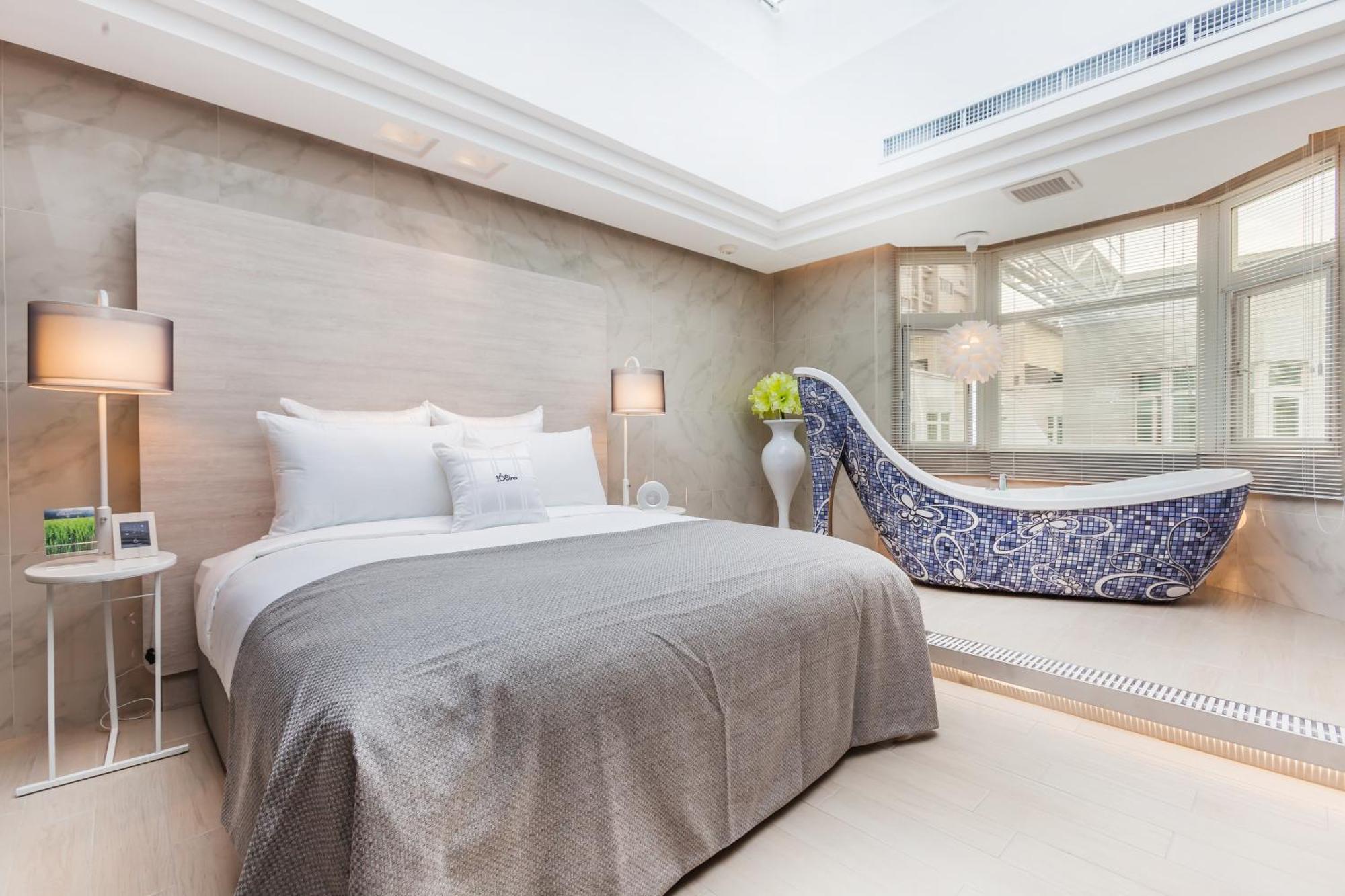 Six Star Motel-Taoyuan Extérieur photo