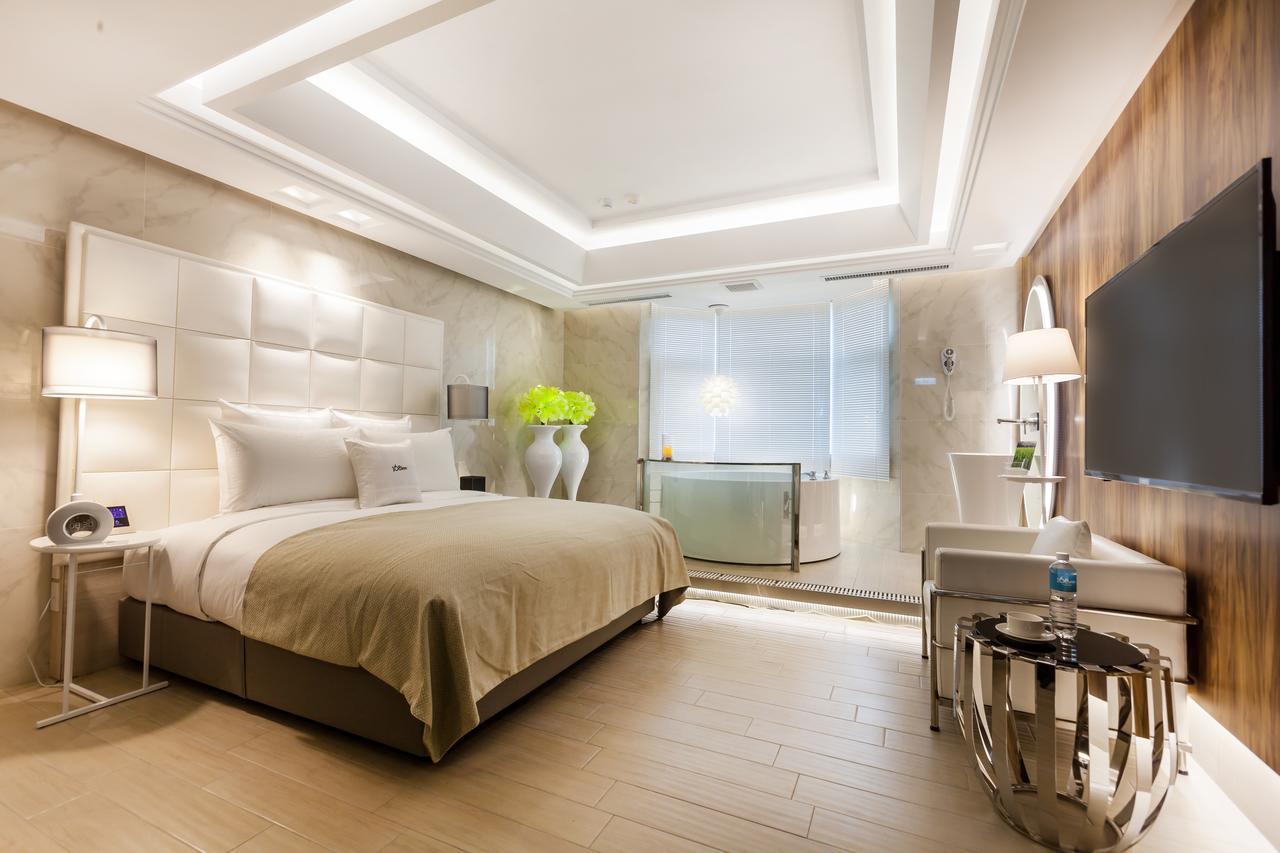 Six Star Motel-Taoyuan Extérieur photo