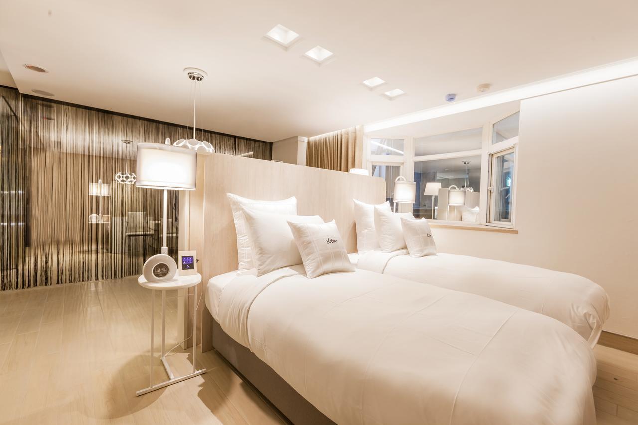 Six Star Motel-Taoyuan Extérieur photo