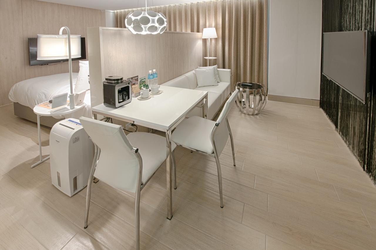 Six Star Motel-Taoyuan Extérieur photo