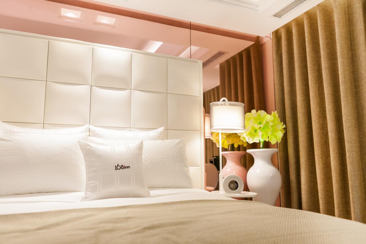 Six Star Motel-Taoyuan Extérieur photo