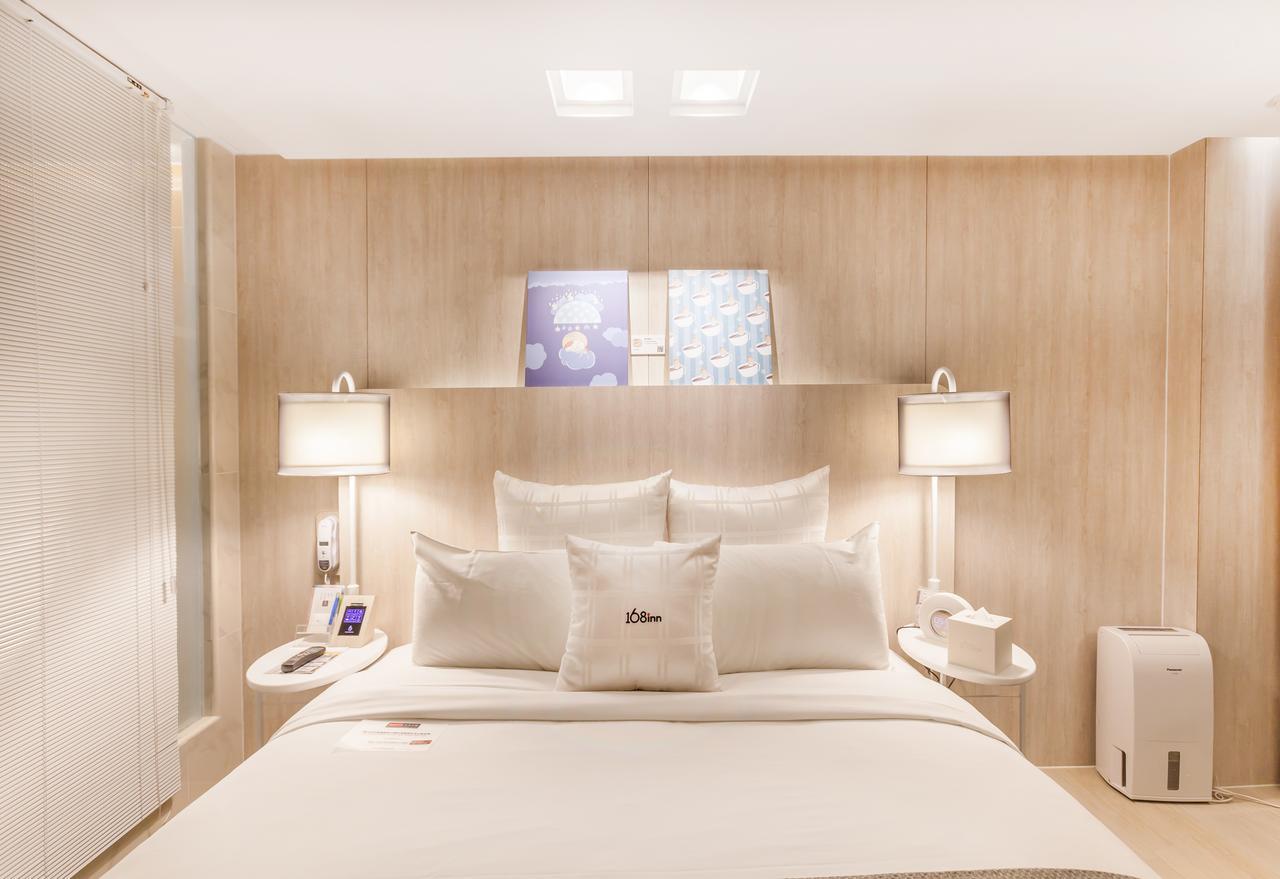 Six Star Motel-Taoyuan Extérieur photo