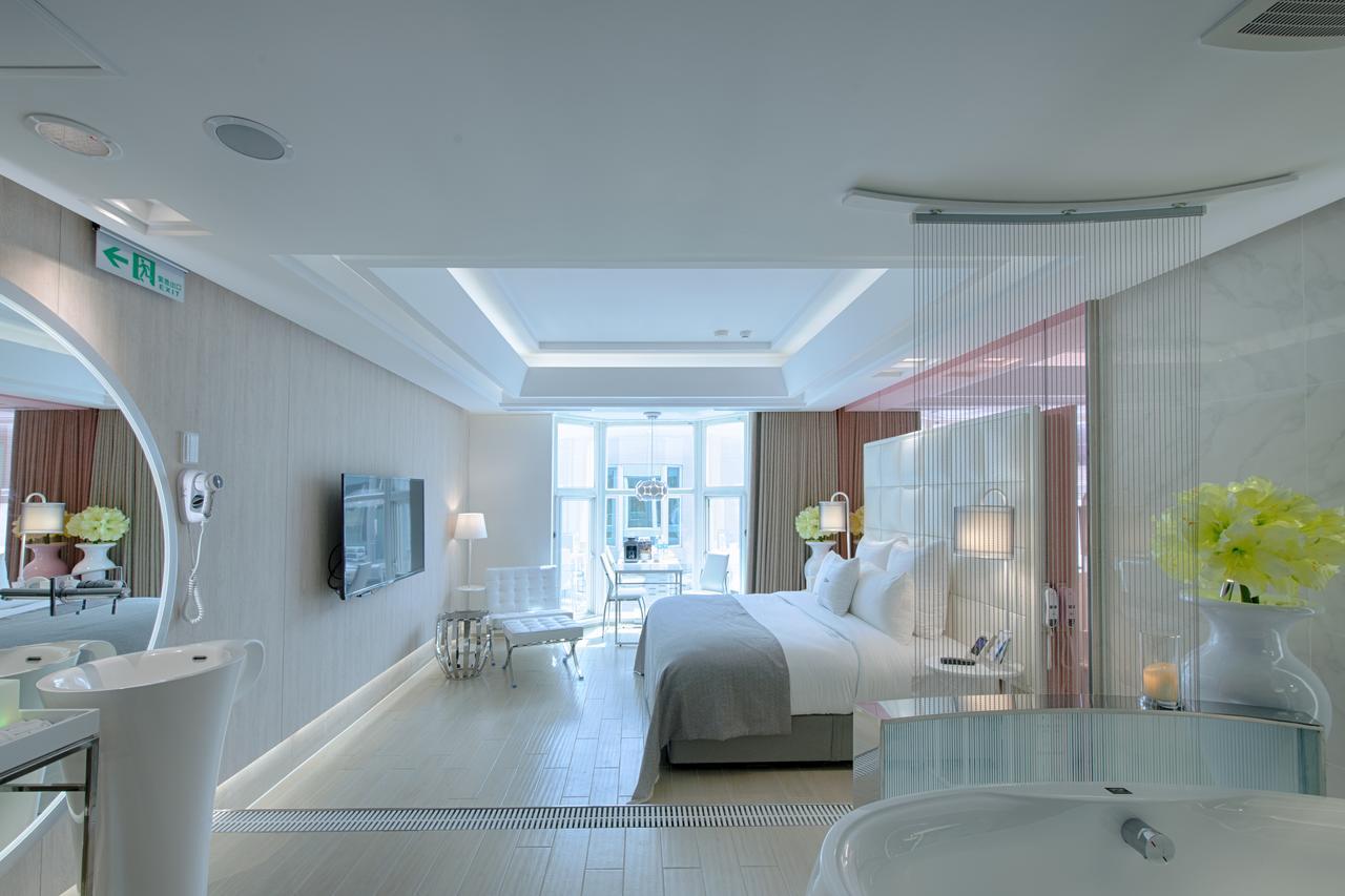 Six Star Motel-Taoyuan Extérieur photo