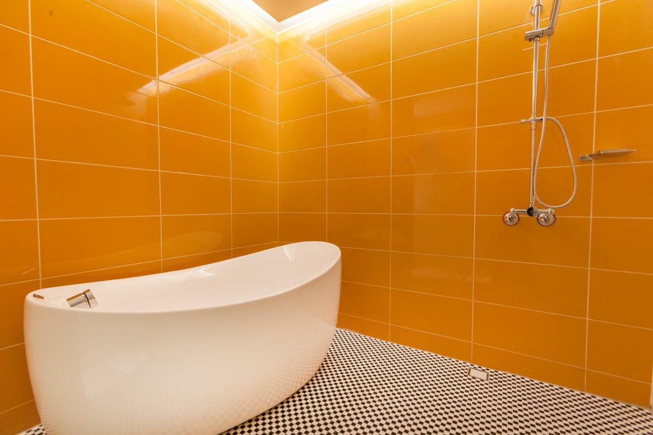 Six Star Motel-Taoyuan Extérieur photo